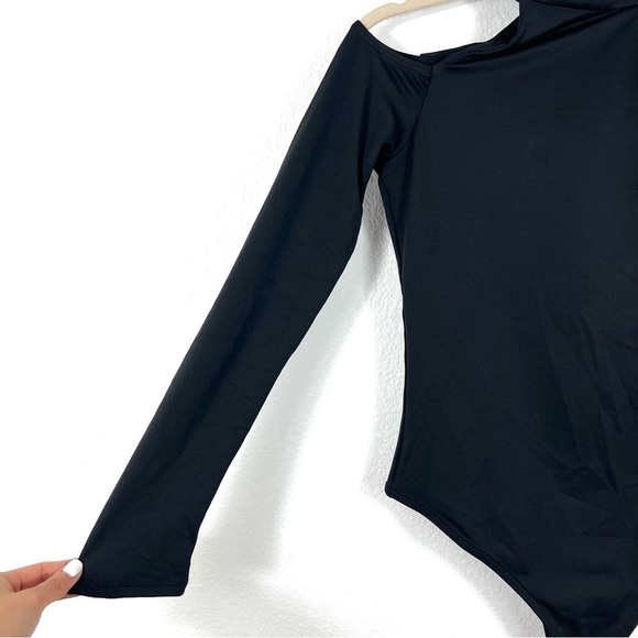Alix NYC Leona Cold-shoulder Stretch jersey Thong Bodysuit in black size M - Picture 4 of 9